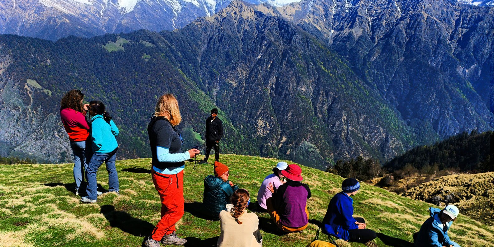 oak chalet mukteshwar homestay bedroom view